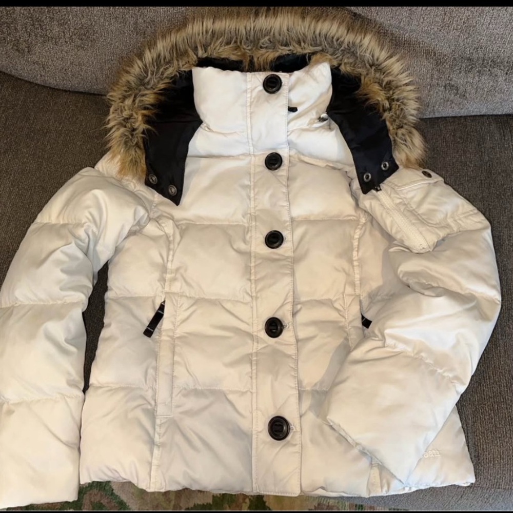 L.L. Bean Women's Wite down Puffer Jacket with Fur Hood
